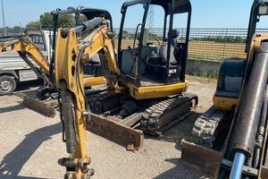 Miniescavatore CAT 302.7