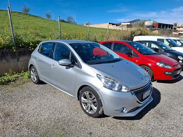 Peugeot 208 Allure 1.6 HDi 115cv - 2014 NEOPATENTA