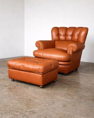 Poltrona Frau – Modello Chester con pouf