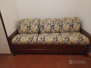 Divano Letto a Tre Posti