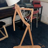 Lampada da terra in legno stile nordico – snodabil