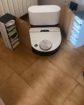robot aspirapolvere Folletto VR7s ( in garanzia)
