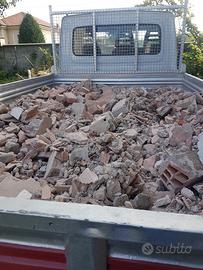 Camion ritiro macerie svuoto box
