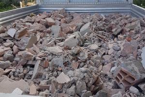 Camion ritiro macerie svuoto box