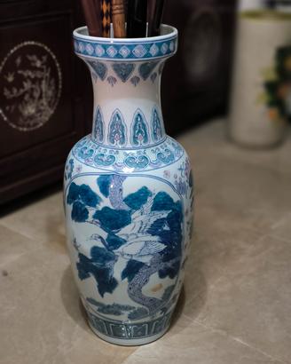 Collezione bastoni da passeggio con vaso