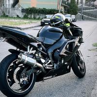 Yamaha r1