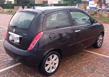 Lancia Ypsilon