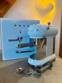 Macchina caffè e cappuccino Smeg azzurra