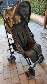 Passeggino verde militare 