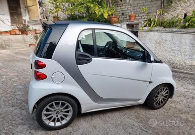 SMART fortwo 1000 52 kW MHD coupé pure