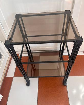 Tavolino con rotelle