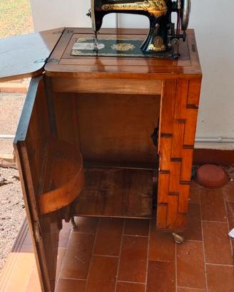 Macchina da cucire vintage