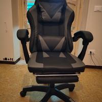 Sedia gaming (poggia piedi, cuscino doppio)