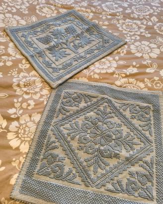 2 copricuscini fatti a mano da artigiani sardi