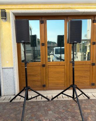 Coopia di QSC K8.2 con stativi