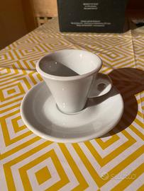 Tazze con piattino da espresso nuove