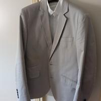 Giacca e camicia da uomo