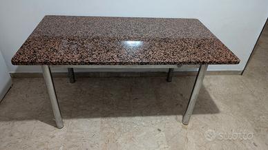 Tavolo con base in Marmo