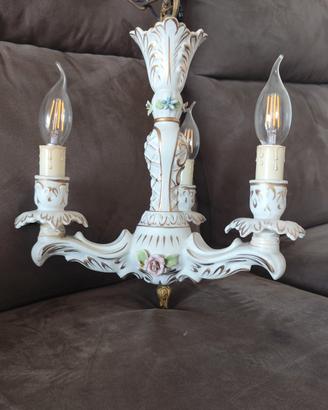 lampadario vintage stile ceramica di Capodimonte 