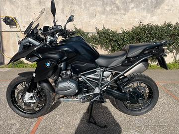 Gs 1200 Triple Black