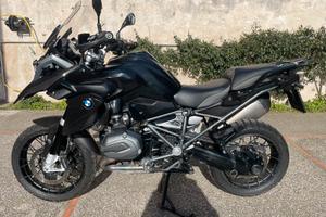 Gs 1200 Triple Black