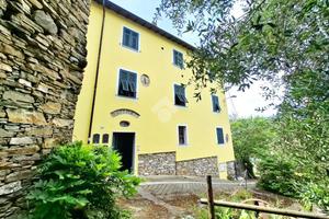 CASA SEMINDIPENDENTE A ANDORA
