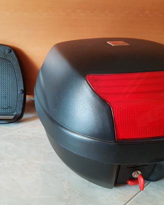 Bauletto GIVI + Piastra per aggancio Monolock