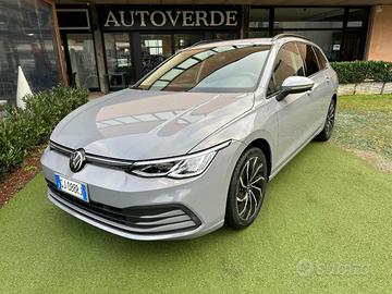VOLKSWAGEN Golf Variant 1.0 eTSI EVO DSG Life UN
