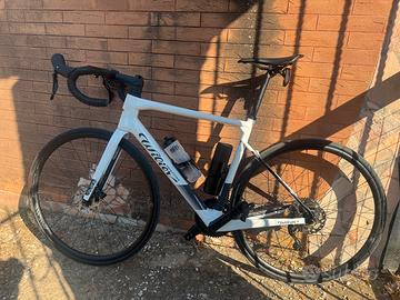 Bici da corsa in carbonio wilier garda