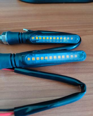 Frecce a Led a Scorrimento 