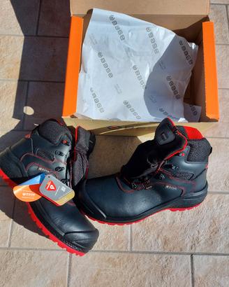 scarponi  antinfortunistici BASE nuovi, numero 44