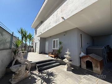 Casa indipendente di 185 m² con 4 locali a Napoli