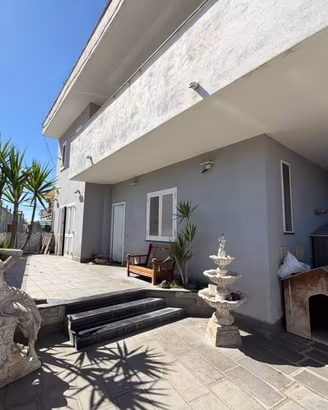 Casa indipendente di 185 m² con 4 locali a Napoli