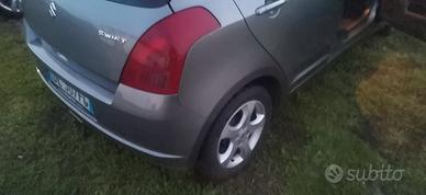 macchina in buone condizioni 