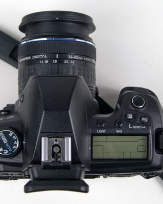 Olympus E30 - Reflex Digitale 4/3 con 14/42 Kit