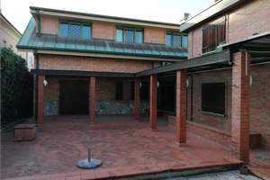 Villa in Buone condizioni