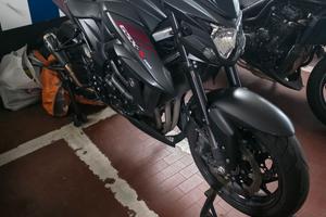 SUZUKI GSX S 750