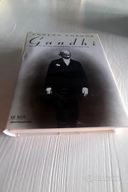 GANDHI IL RIVOLUZIONARIO DISARMATO di YOGHES CHADH