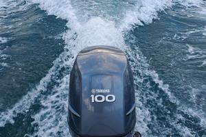 Yamaha 100 cv 4 tempi iniezione 