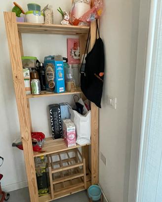 Dispensa in legno