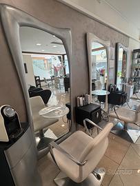 Arredamento negozio parrucchieri