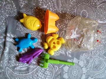 set giocattoli da spiaggia