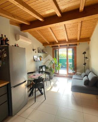 2 LOCALI A MONZA