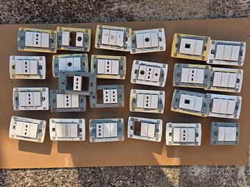 Cestelli frutti Bticino Luna ronzatore prese tappi