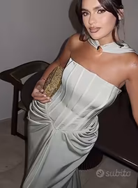 Abito da sera con corsetto