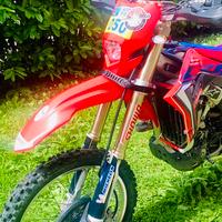 Honda CRF 450 R targato