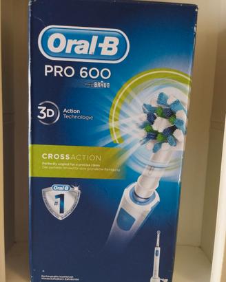 Spazzolino elettrico Oral-B Pro 600 NUOVO sigillat