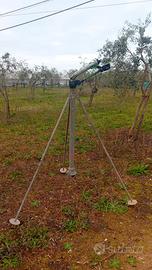 irrigatore a battente montato su un treppiede