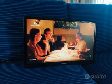 Tv Samsung 22" Mod. UE22D5003