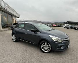 RENAULT Clio TCe 12V 90 CV 5 porte Moschino Zen